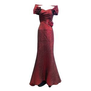 Terani Couture Burgundy Lamé Strapless Evening Gown Size 4 Sample NWT